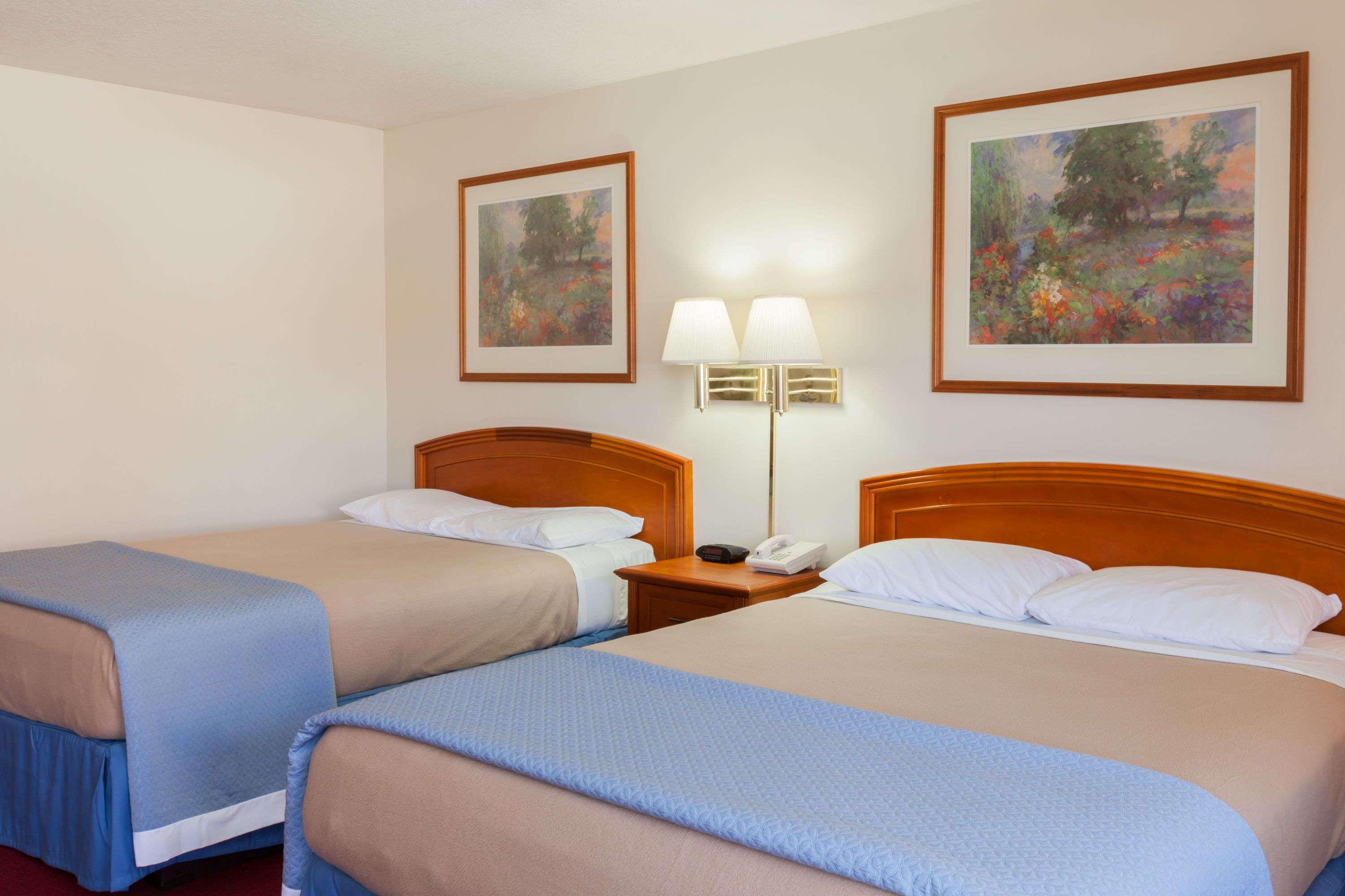 Days Inn By Wyndham Castaic Six Flags Magic Mountain Exterior foto